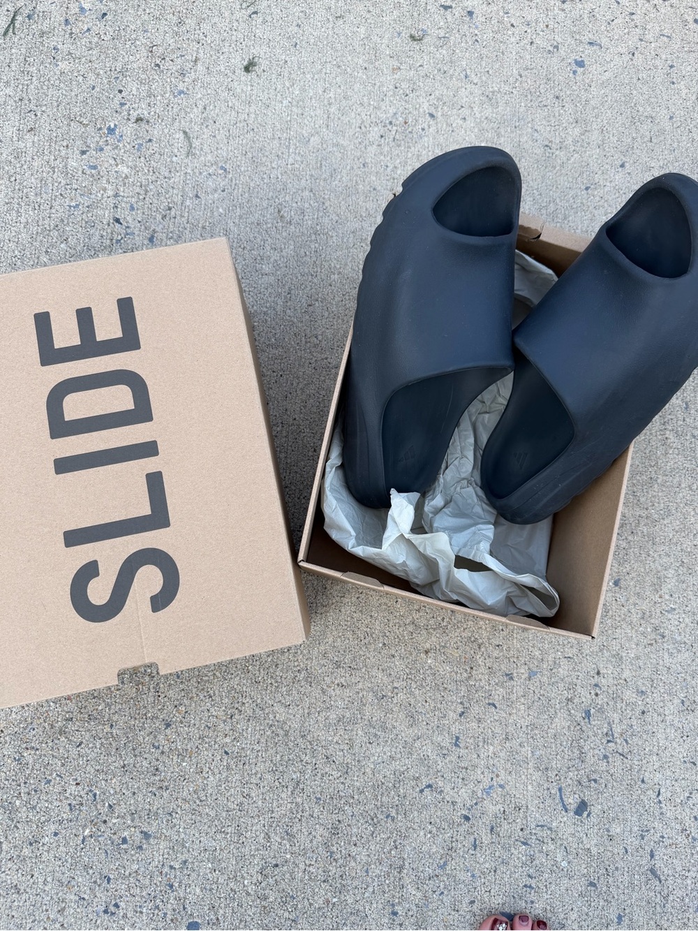 Yeezy Foam Slide Sandals in Black